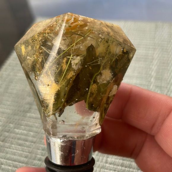 - Handmade Pressed Flower Diamond Top Wine Stop Flurry - Picture 8 of 13